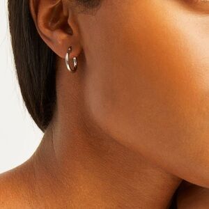 KAY Hoop Earrings 14K White Gold 1500